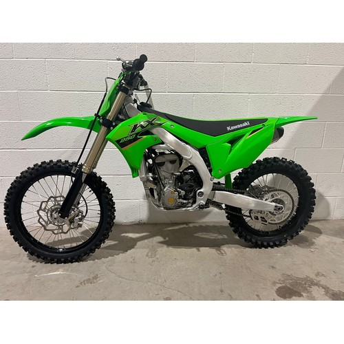 531 - Kawasaki KX 250 motocross bike. 2022. Runs & rides. Little use, has had fuel and started, No frame n... 