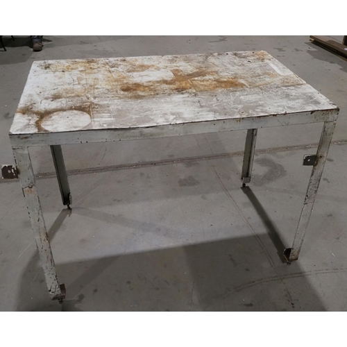 556 - Metal work table - 48