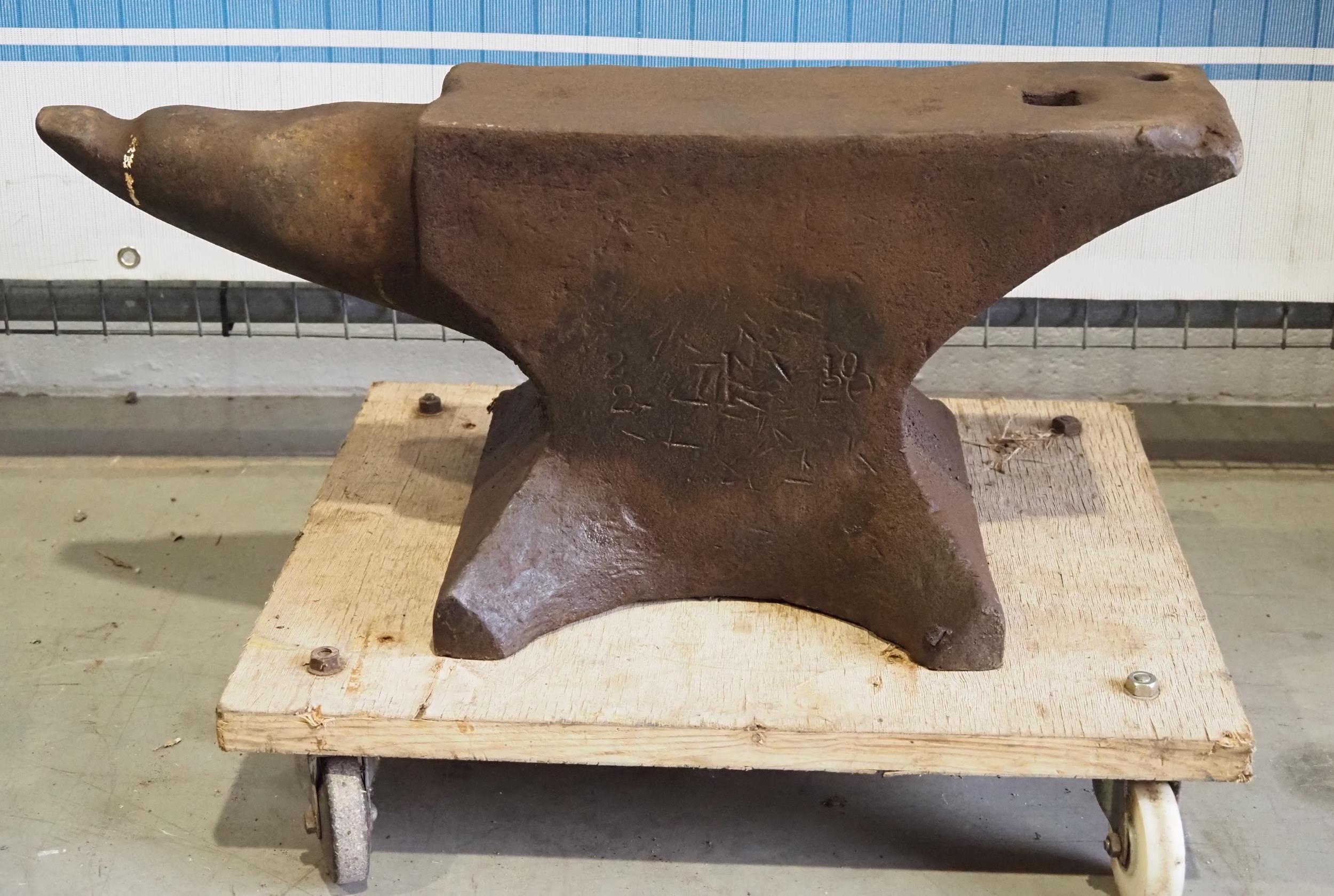 Large Anvil 1859 with stamp of crown jewels 2ft