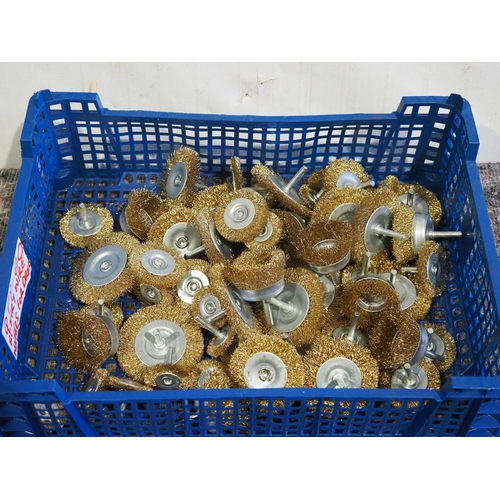 699 - 60 Rotary wire wheels for drill