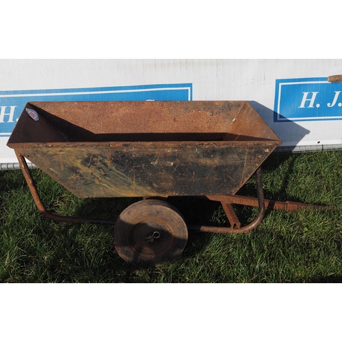 124 - 2 Wheel garden trolley