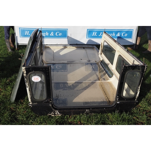 225 - Land Rover 110 roof and bonnet