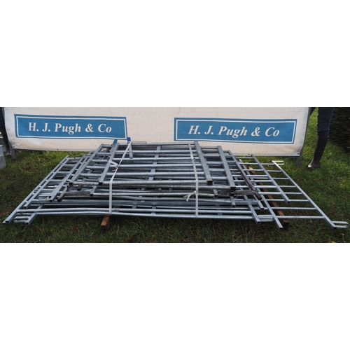 1180 - Mixed galvanised gates and hurdles - damaged