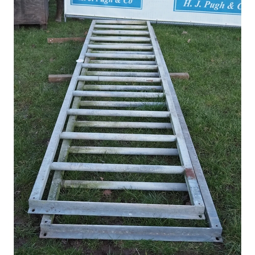 1426 - Feed barriers 14ft - 2