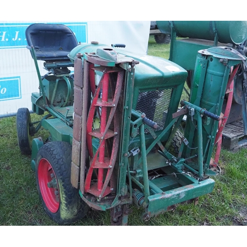 1440 - Ransomes M4 motor triple mower S/N KD7027