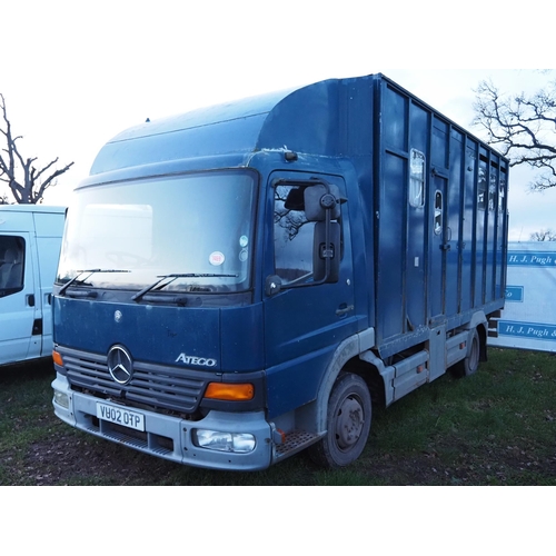 1469 - Mercedes Atego 815 horse lorry. 2002. Tested until December 2023. Runs and drives. Reg. VU02 OTP. V5... 