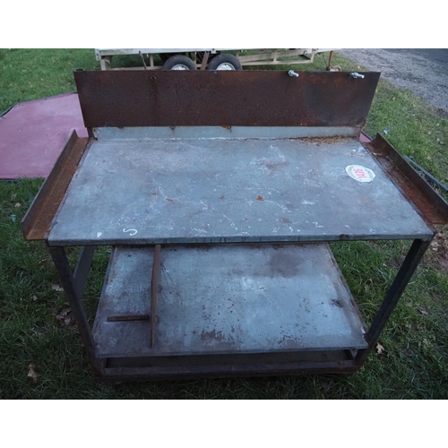 1476 - Metal work table on casters 4ft