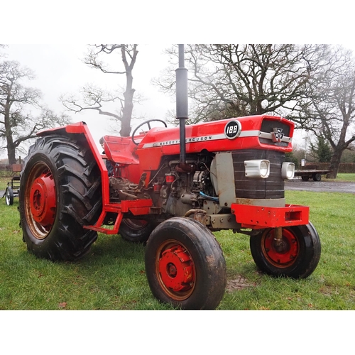 1489 - Massey Ferguson 188 tractor. Import. Fitted with inner and outer wheel weights. Runs and drives. sho... 