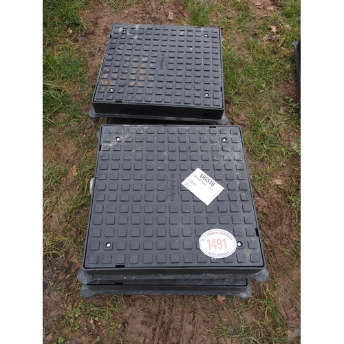 1491 - Poly pipe drain covers 2'x2ft - 4