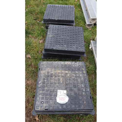 1497 - Poly pipe drain covers 2'x2ft - 6