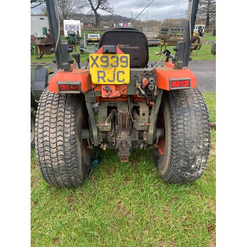 1324 - Kubota compact tractor on grass wheels. For spares. Reg. X939 RJC. No docs