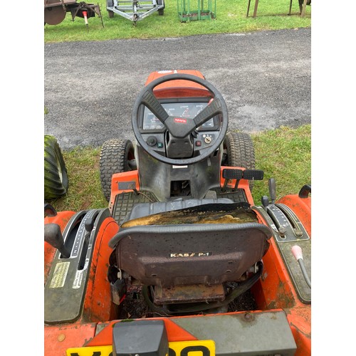 1324 - Kubota compact tractor on grass wheels. For spares. Reg. X939 RJC. No docs