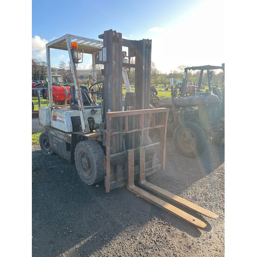 1461A - Komatsu 24 forklift. Vendor says good working order. 3431 hours showing