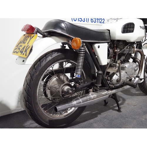 826 - Triumph Tiger motorcycle. 1973. 650cc. 
Frame No. GE25233.
Engine No. PG39779.
Good compression. Run... 