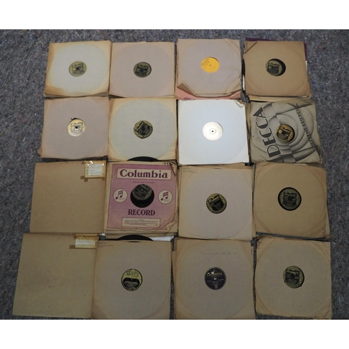 93 - Large quantity of Bing Crosby vinyl records to include 