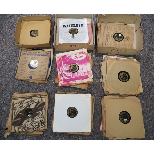99 - Large quantity of assorted Bing Crosby vinyl records