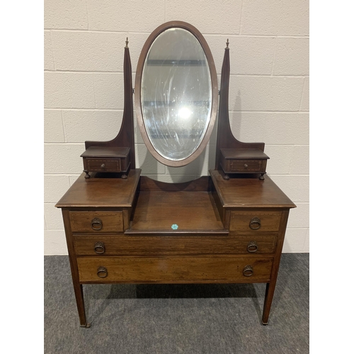 266 - Dressing table with mirror, satin wood stringing, brass casters and drawers to the upper and lower s... 