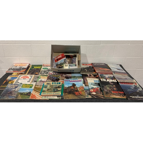 170 - Large quantity of railway books and magazines
