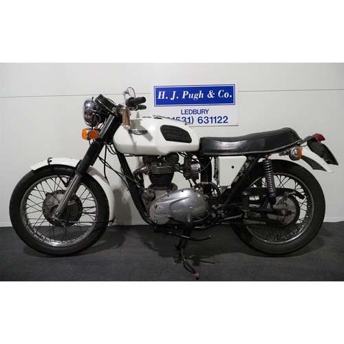 826 - Triumph Tiger motorcycle. 1973. 650cc. 
Frame No. GE25233.
Engine No. PG39779.
Good compression. Run... 