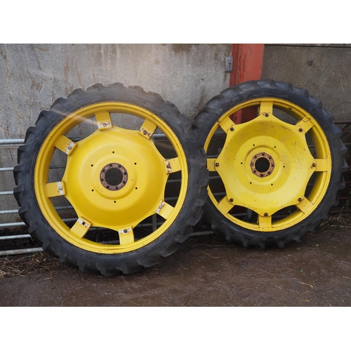 85 - Pair of John Deere row crop rear wheels 9.5R48