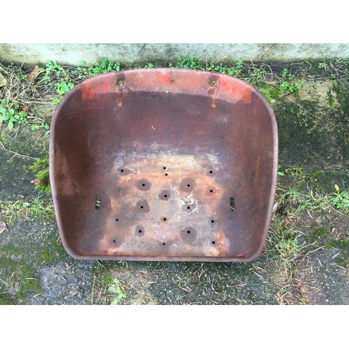 252 - Massey Ferguson 35/135 original seat