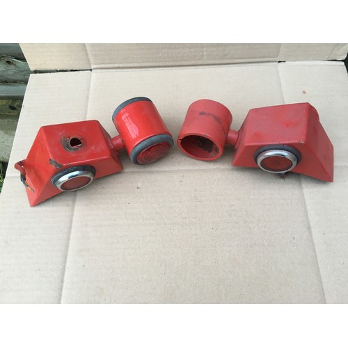 257 - Massey Ferguson 35/135 mudguard Butler lights