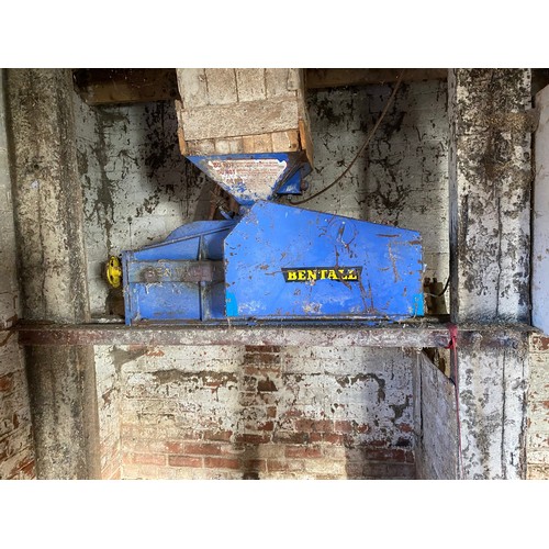 88 - Bentall electric roller mill. Buyer to remove