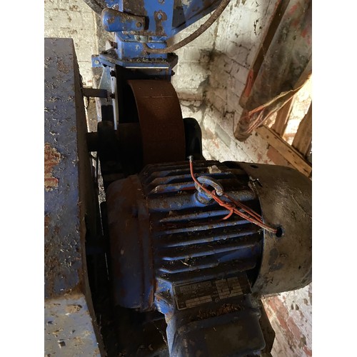 88 - Bentall electric roller mill. Buyer to remove