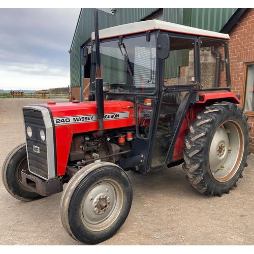 371 - Massey Ferguson 240 tractor. 1983. Showing 7000 hours. In excellent original condition