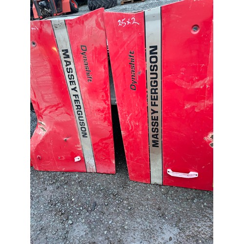 138 - Massey Ferguson 8000 series side panels - 2