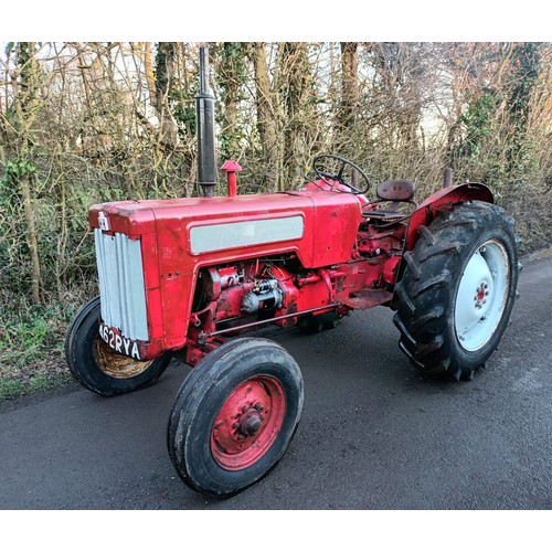 379 - International B414 tractor. 1962. Somerset tractor