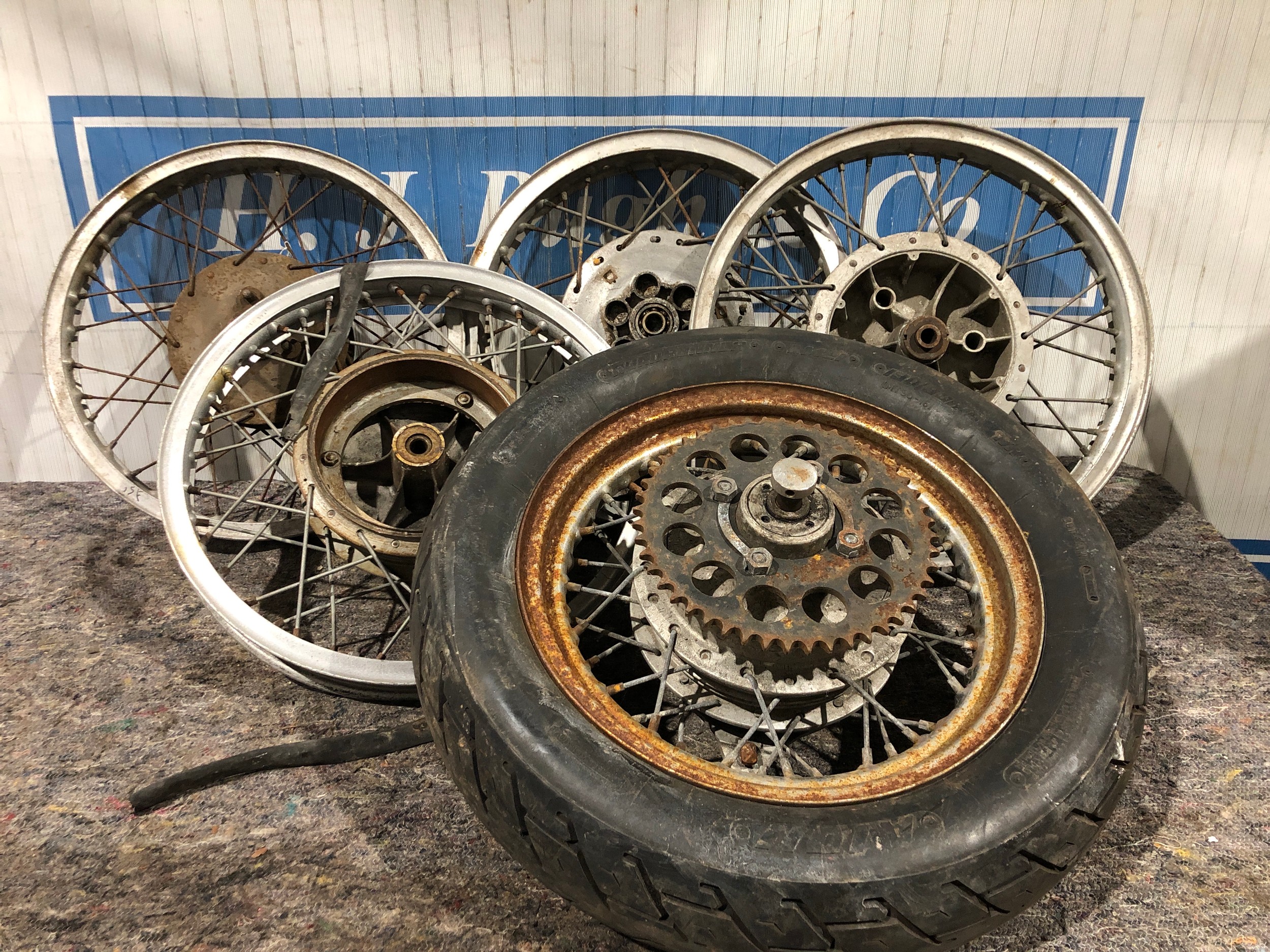 Motorcycle rims and Fat Bob wheel