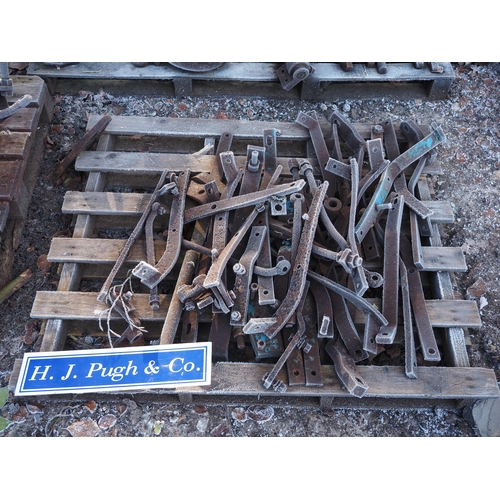 161 - Ransomes plough brackets