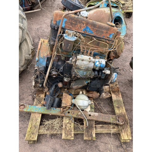 207 - Fordson Major in parts