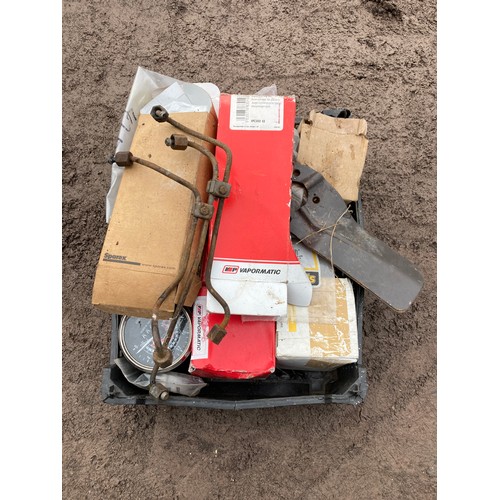 227 - Massey Ferguson 135 spares