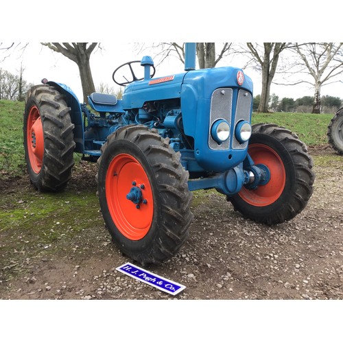 395 - Fordson Dexta 4WD tractor. Early restoration in excellent condition. Runs. V5