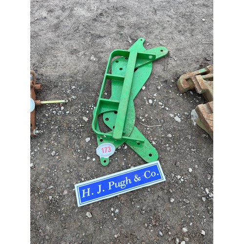 173 - John Deere grill guard