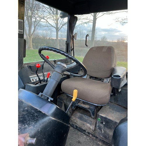 370 - John Deere 4240S 4WD. 1984. Showing 2500 hours. Very tidy tractor