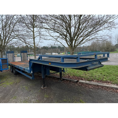 425 - King tandem axle step frame, semi trailer. 36ft Long with ramps. Tested until August 2023