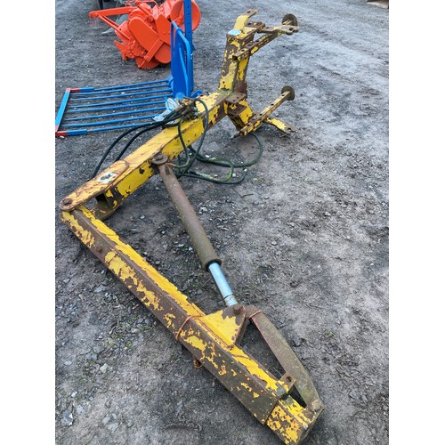 328 - Tractor 3 point linkage crane, bag lifter