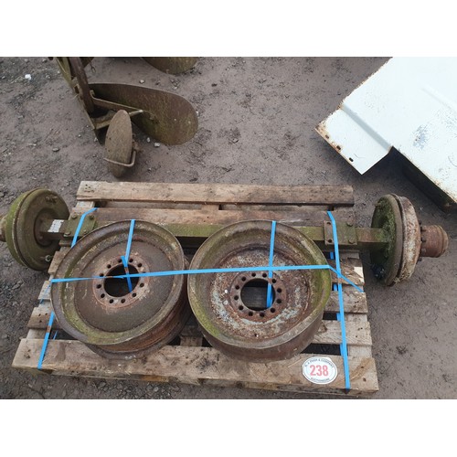 238 - Ferguson 11 stud trailer axle