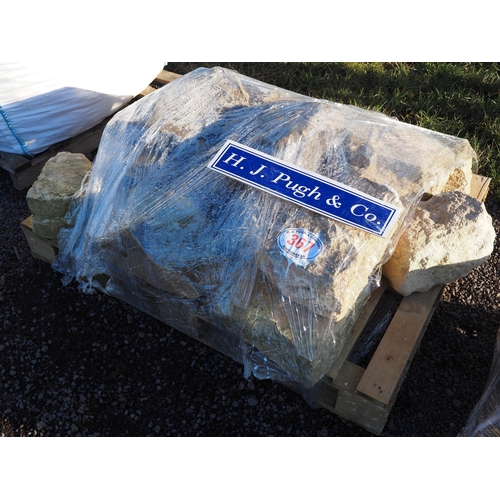 367 - Pallet of Cotswold stone