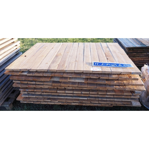 610 - Slatted wooden panels