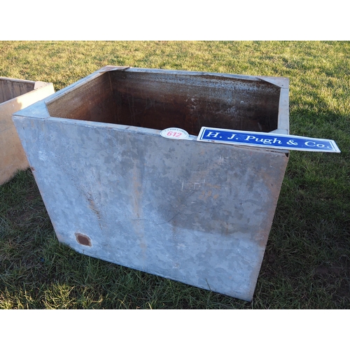 612 - Galvanised tank 4 x 3ft