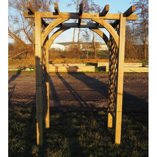 634 - Wooden rose arch