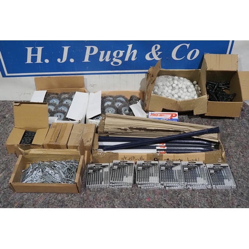 682 - Large quantity of wire wheels, drill bits, chisels, jigsaw blades etc.