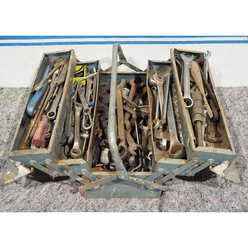 771 - Toolbox and assorted spanners