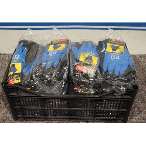 827 - 48 Pairs of thermal waterproof gloves size 10