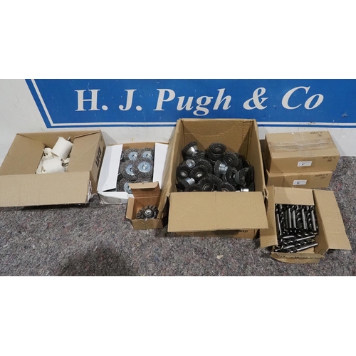 1287 - Large quantity of assorted wire wheels, buffers and 16mm masonry drill bits