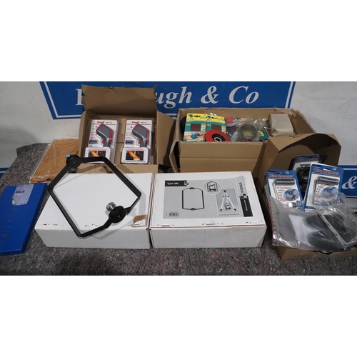 1290 - Infrared thermometers, sanding pads, tripod attachments, set square etc.